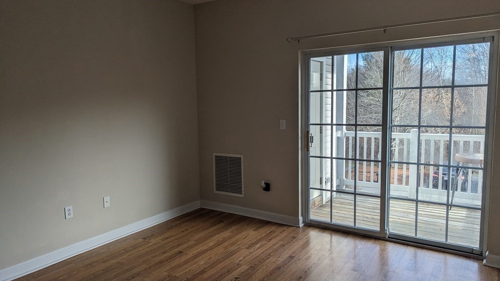21 Hampshire Rd # 205