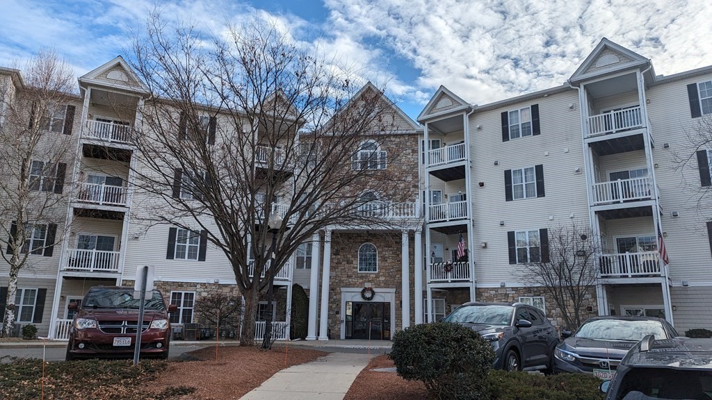 21 Hampshire Rd # 205