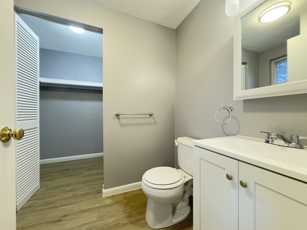 96 Fountain Ln # 7
