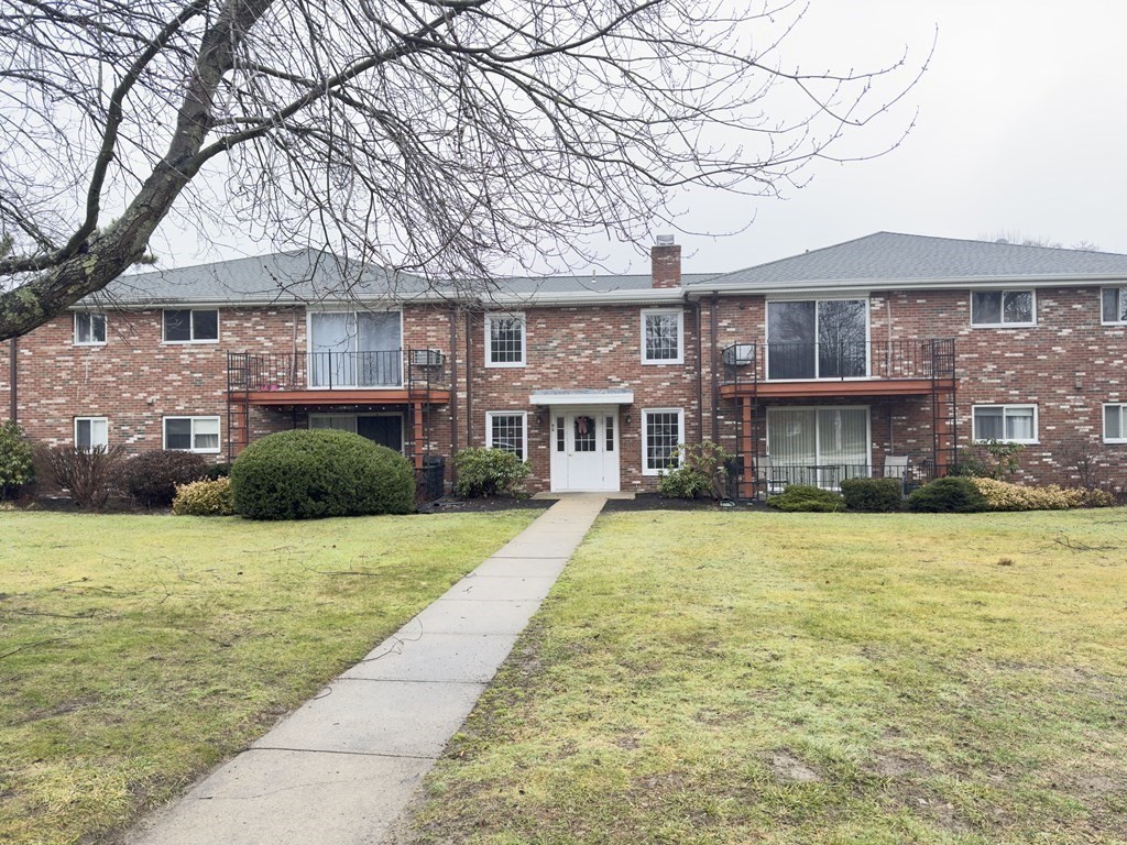 96 Fountain Ln # 7