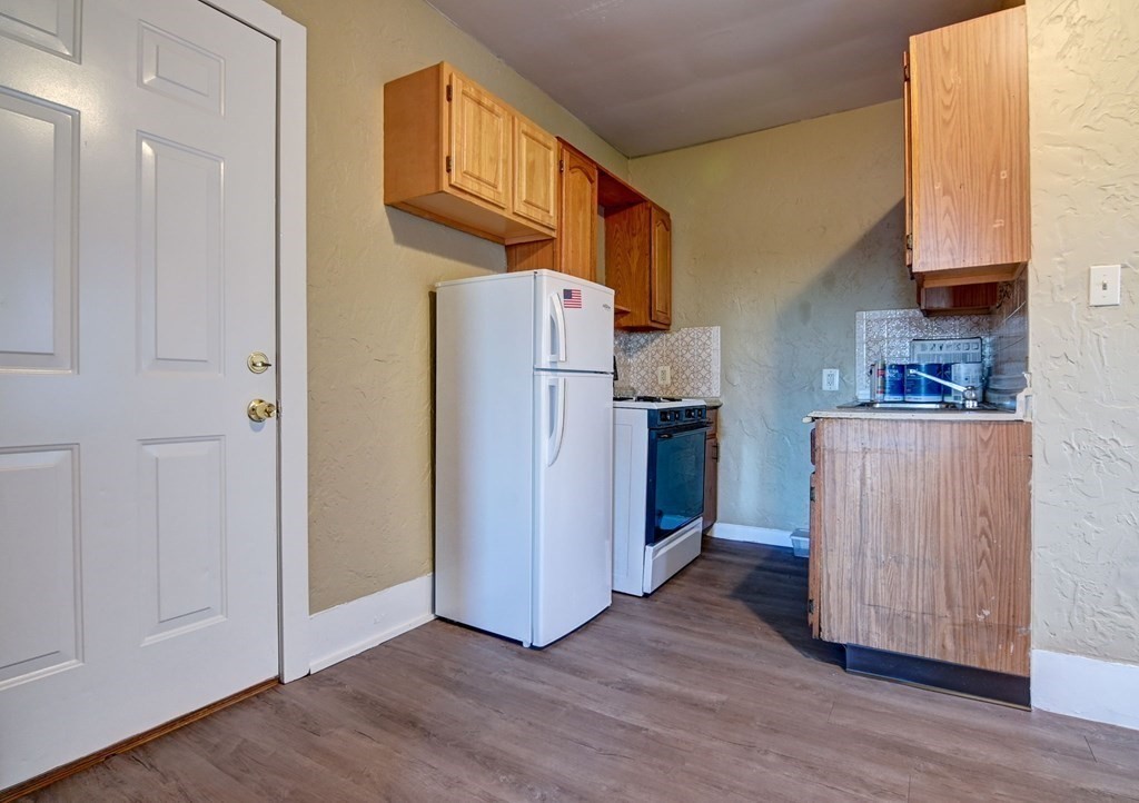 25 Oakland Ave # 2F