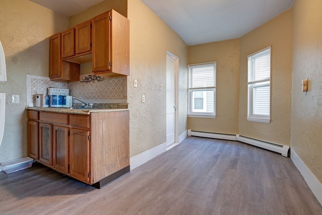 25 Oakland Ave # 2F