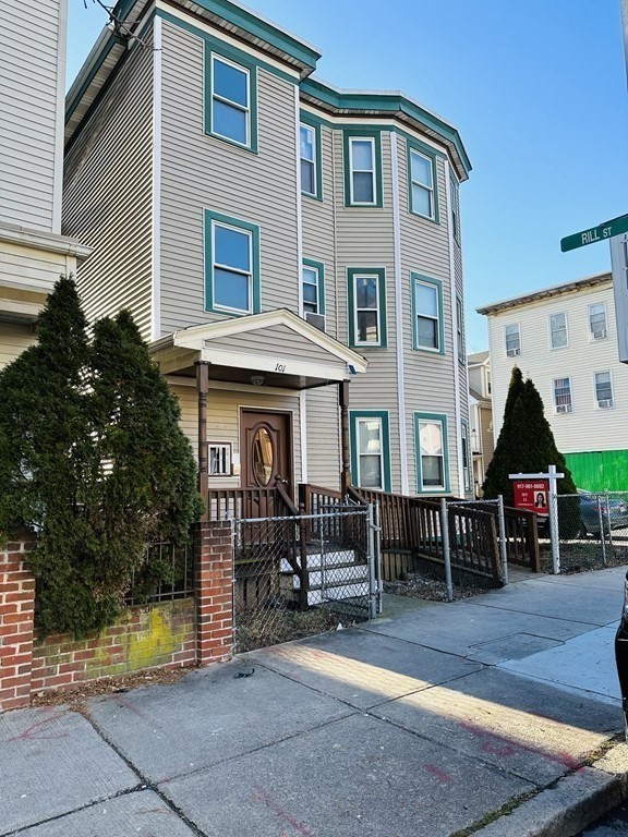 101 Hancock St