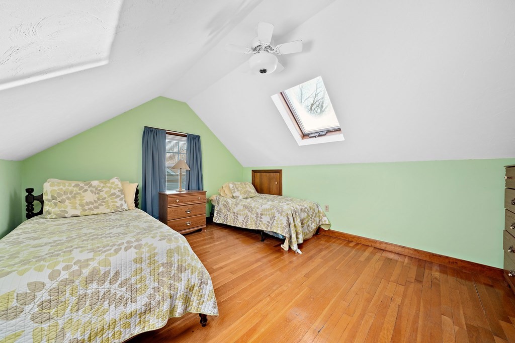 65 Moreland Rd