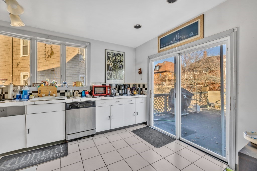 72 Freeman St