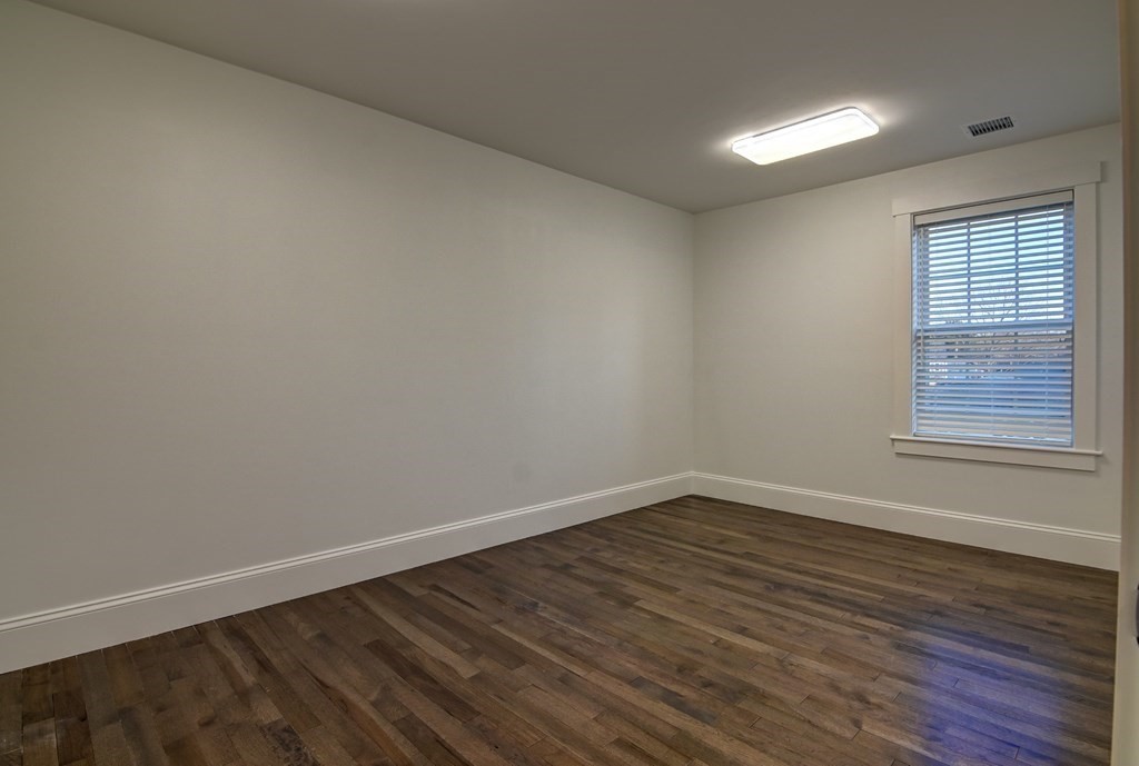 77 Joseph Rd
