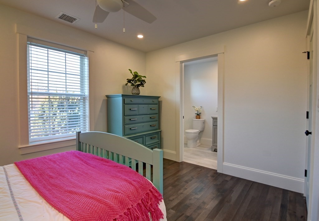 77 Joseph Rd