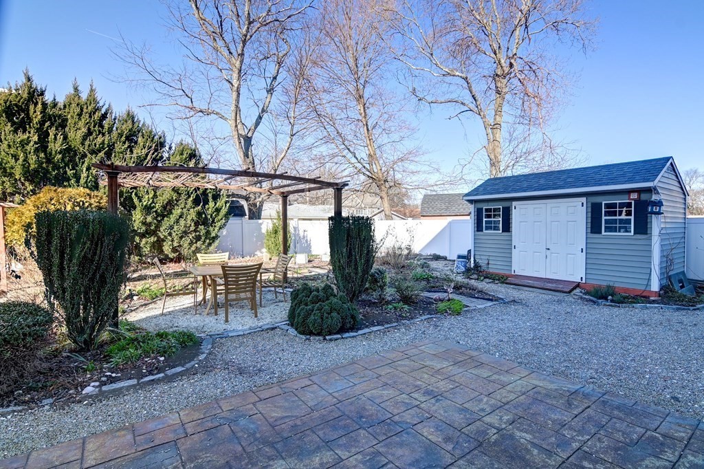 77 Joseph Rd