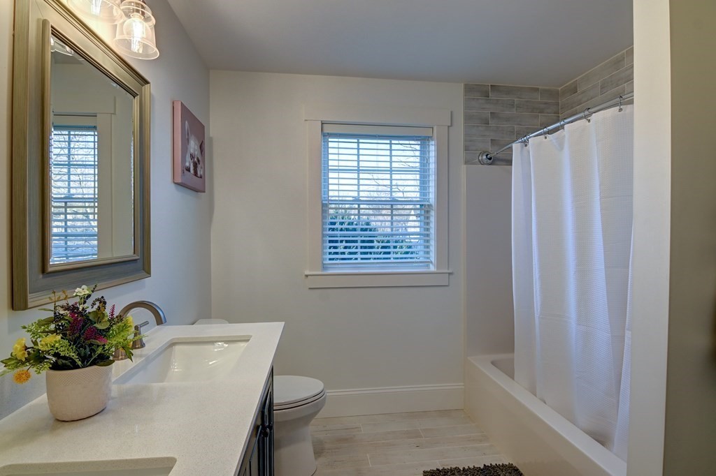 77 Joseph Rd