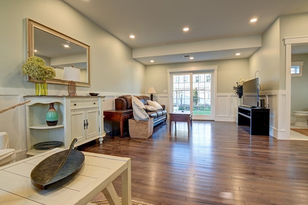 77 Joseph Rd