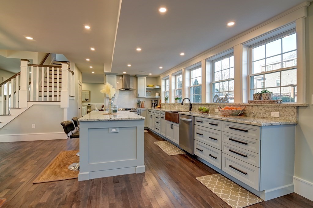 77 Joseph Rd