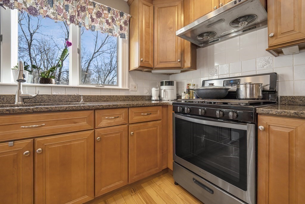 28 Newfield St