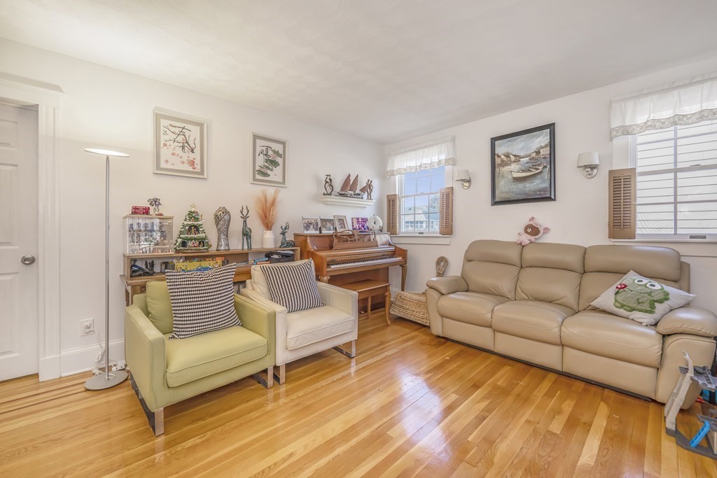 28 Newfield St