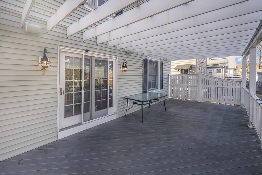 28 Newfield St