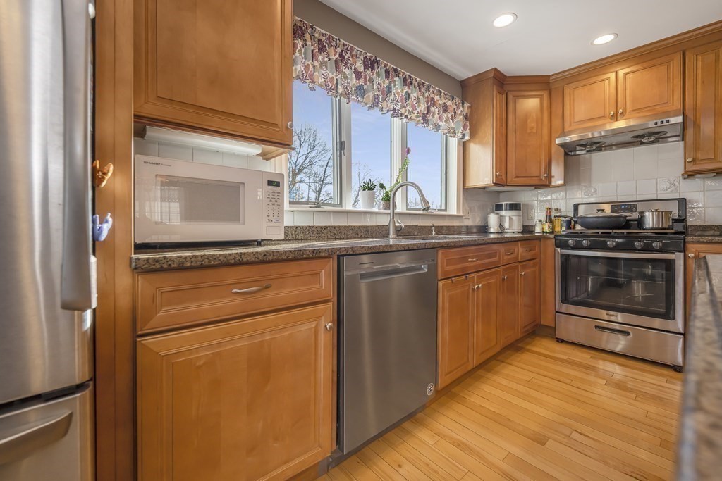 28 Newfield St