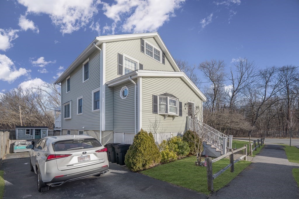 28 Newfield St