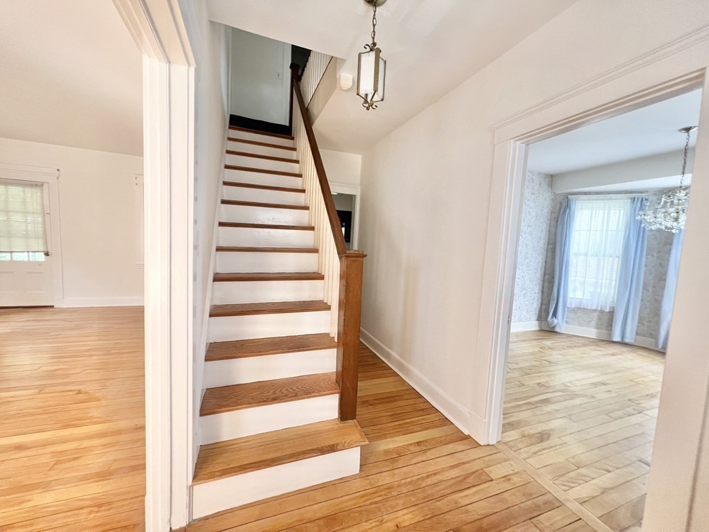 21 Upcrest Rd