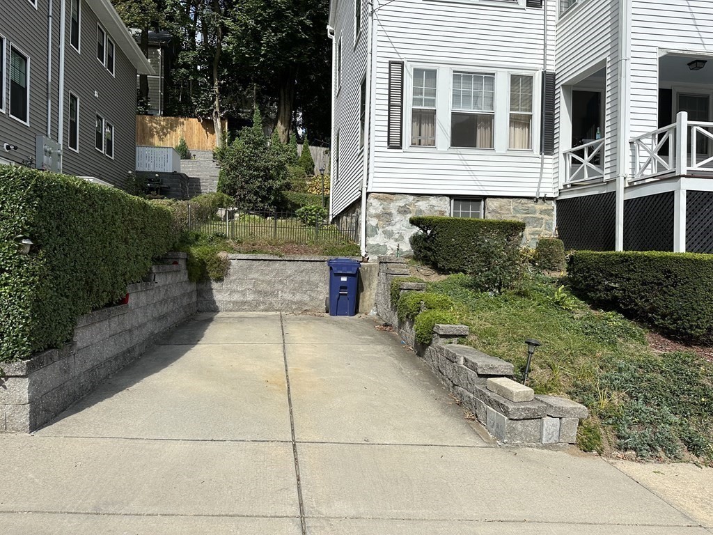21 Upcrest Rd