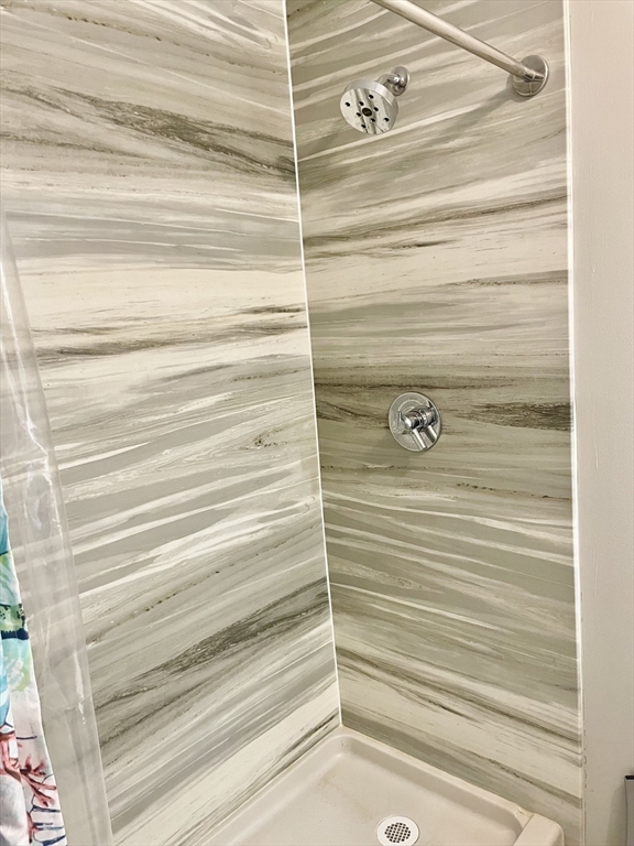 99 Fountain Ln # 8