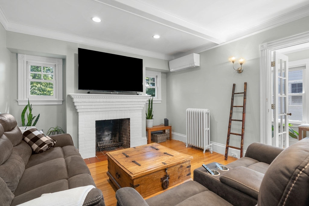 358 Weld St