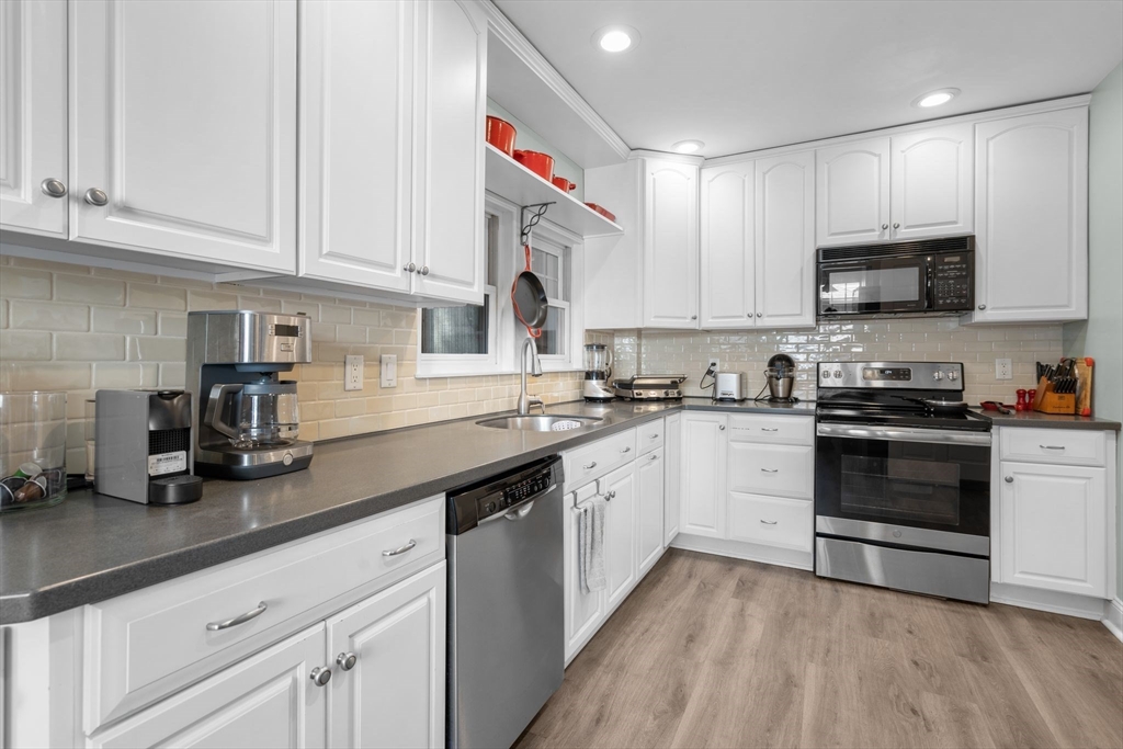 358 Weld St