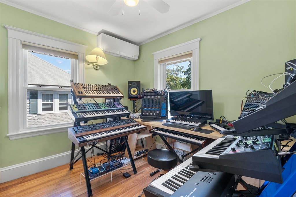 358 Weld St