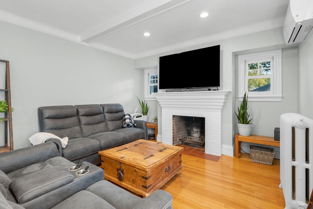 358 Weld St