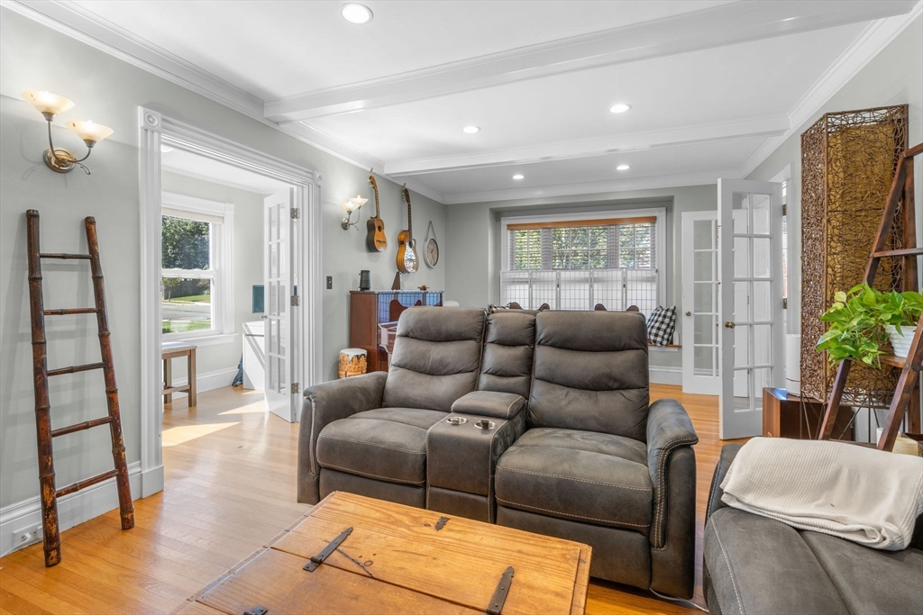 358 Weld St