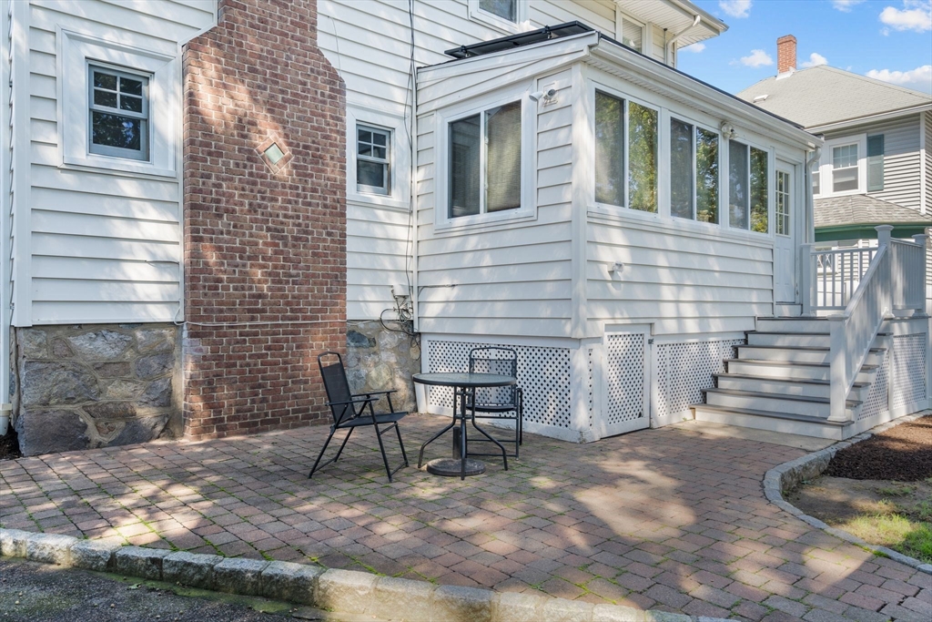 358 Weld St