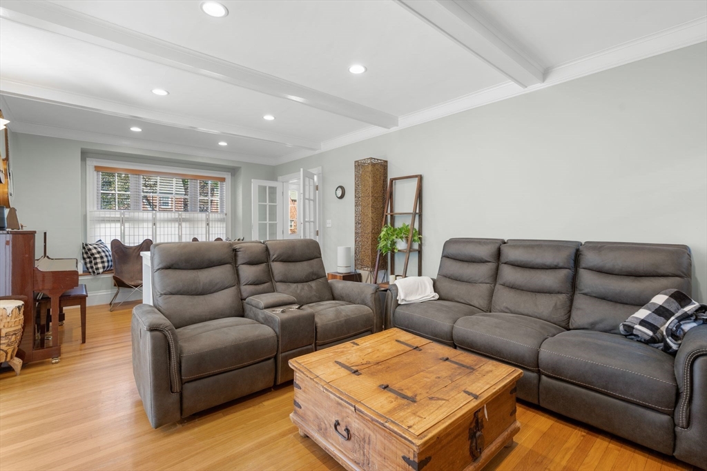 358 Weld St