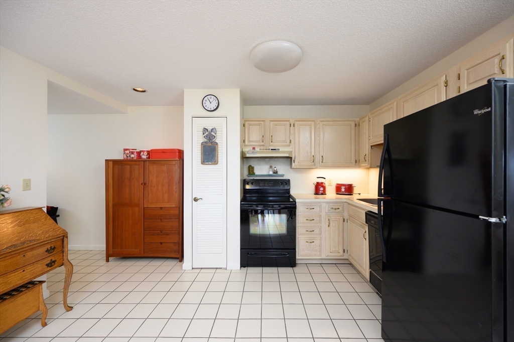 160 Burkhall St # 609