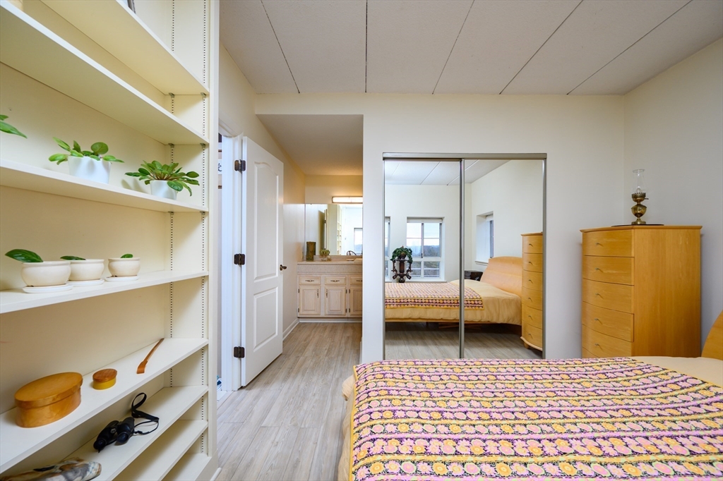 160 Burkhall St # 609
