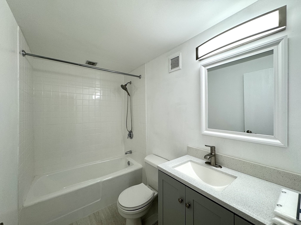 185 Quincy Shore Drive Unit: A23
