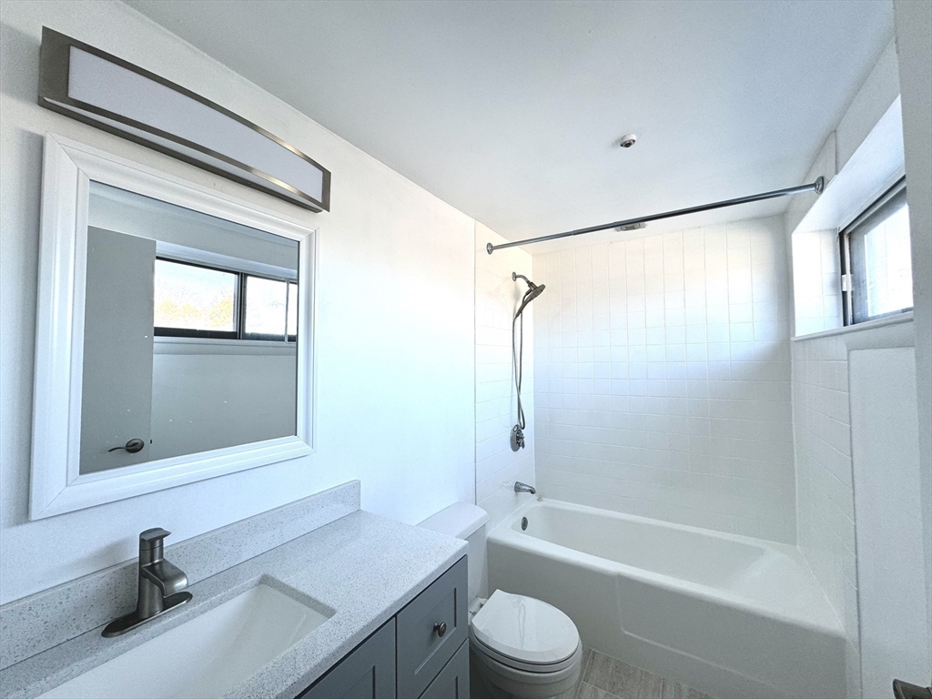 185 Quincy Shore Drive Unit: A23