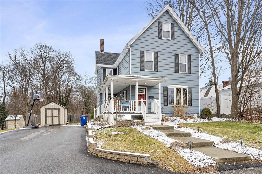 102 Arnold St