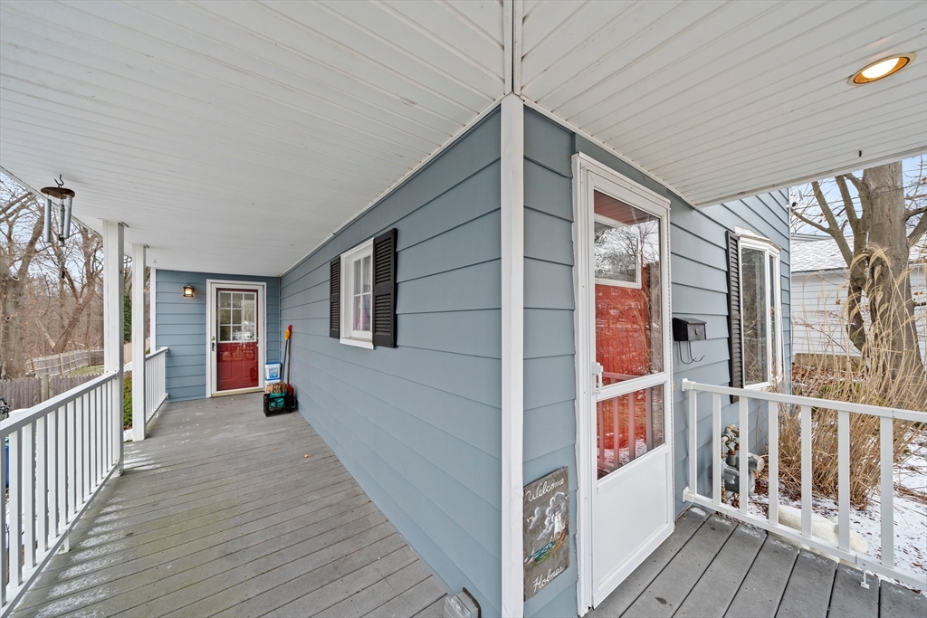 102 Arnold St