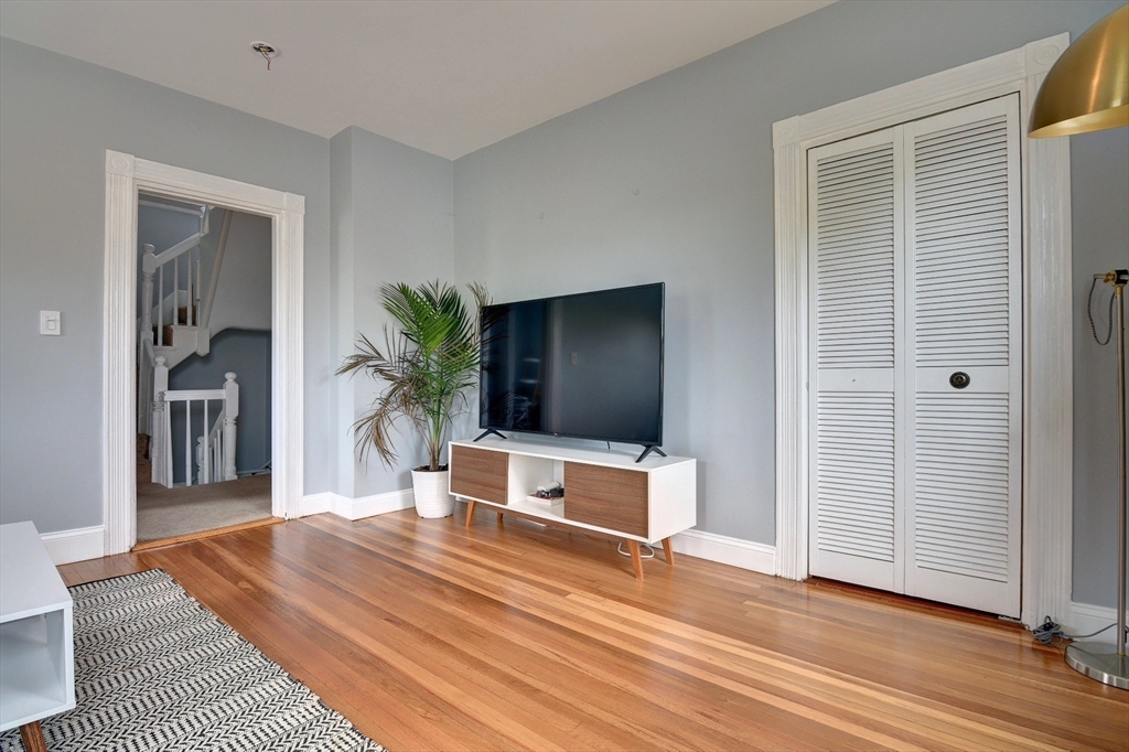 313 Highland Ave # 2
