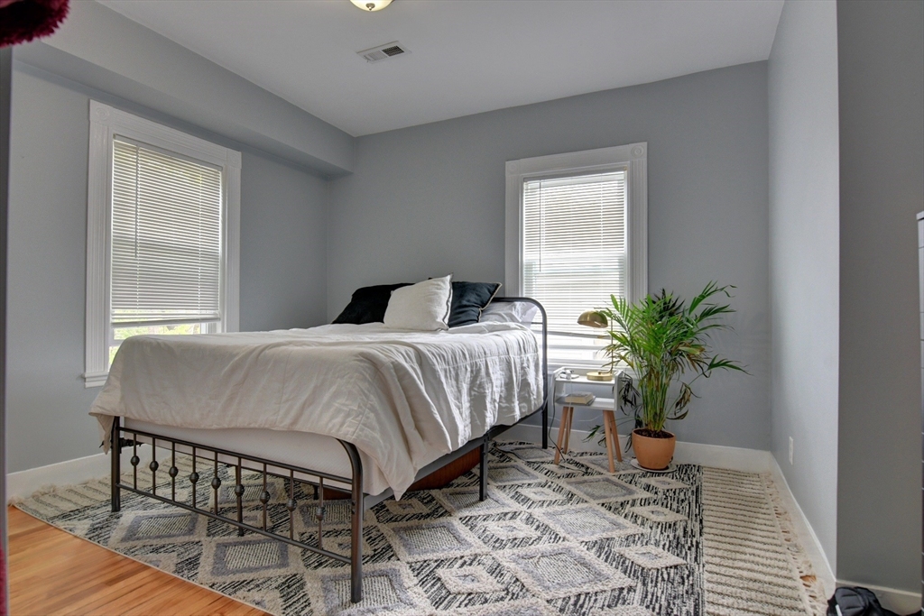 313 Highland Ave # 2