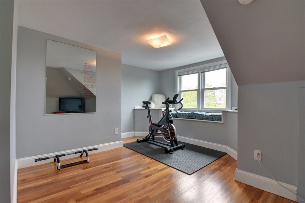 313 Highland Ave # 2