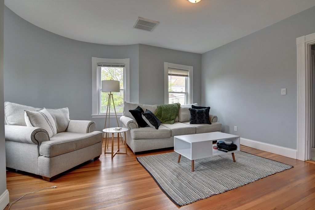 313 Highland Ave # 2