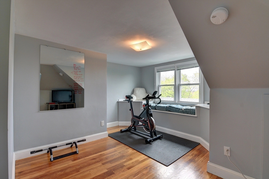 313 Highland Ave # 2