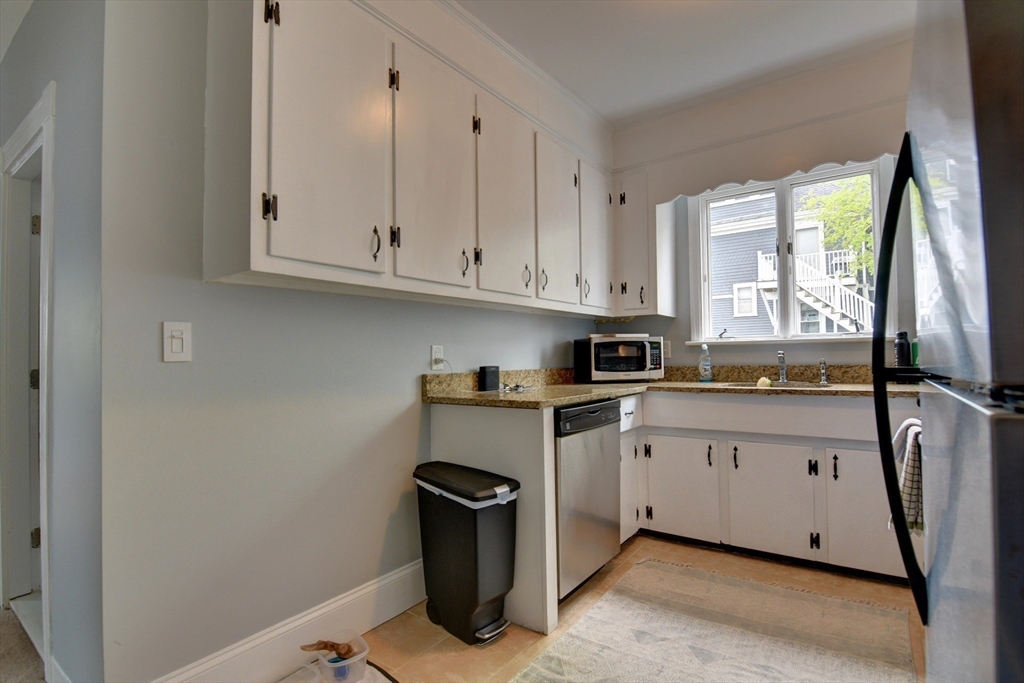313 Highland Ave # 2