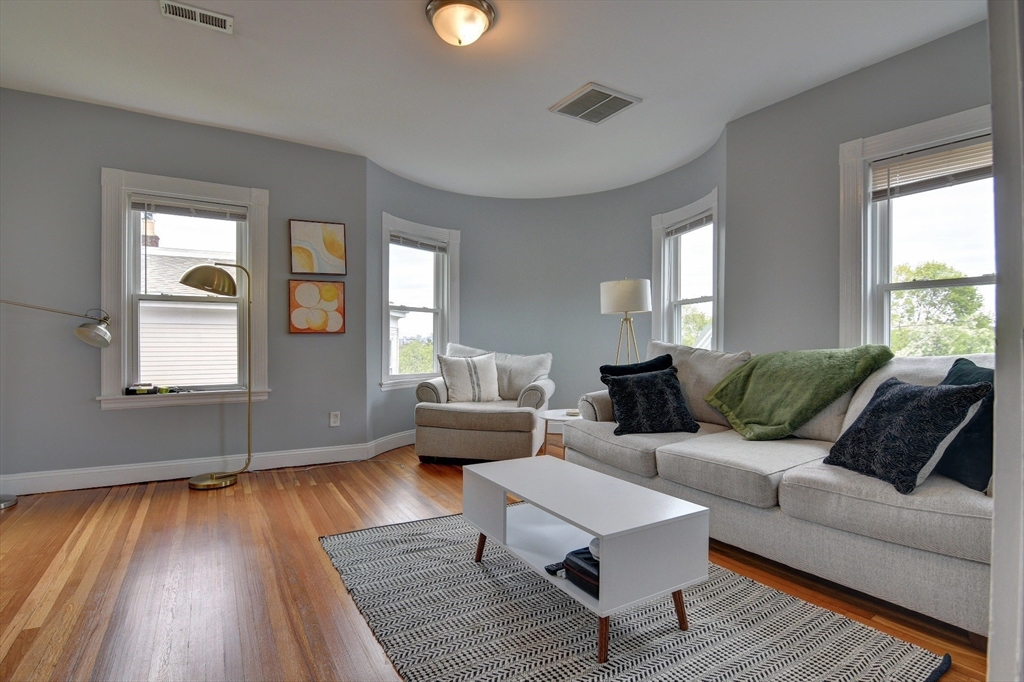 313 Highland Ave # 2