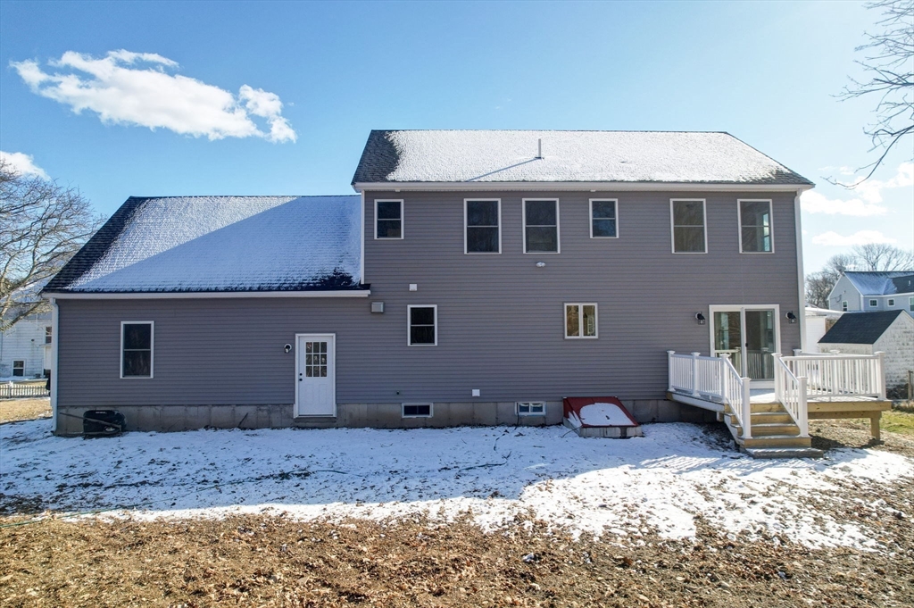 390 Pleasant St