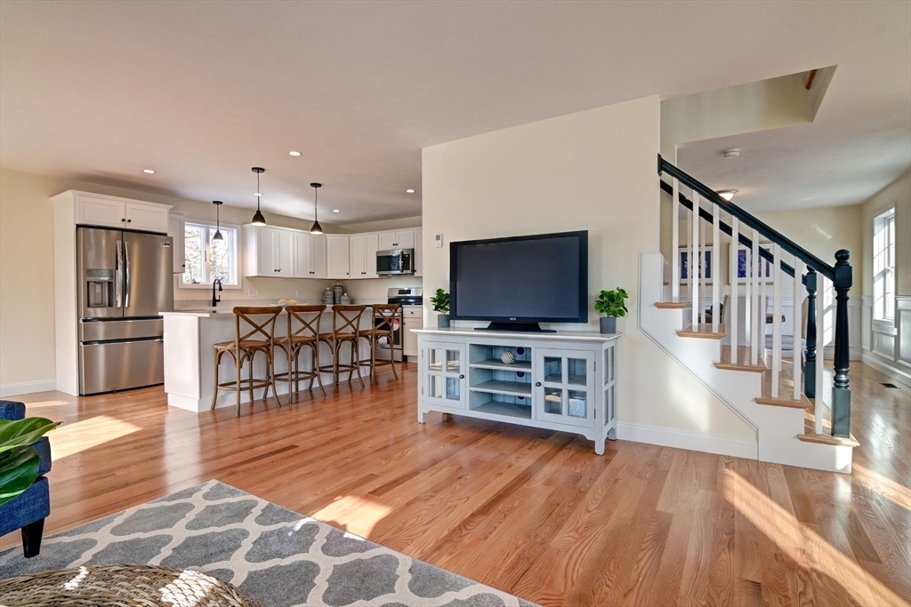 390 Pleasant St