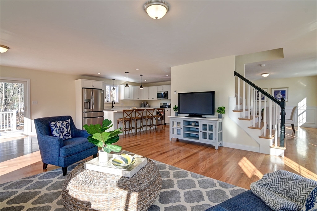 390 Pleasant St