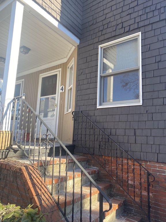 4- 6 Winchester Pl # 4