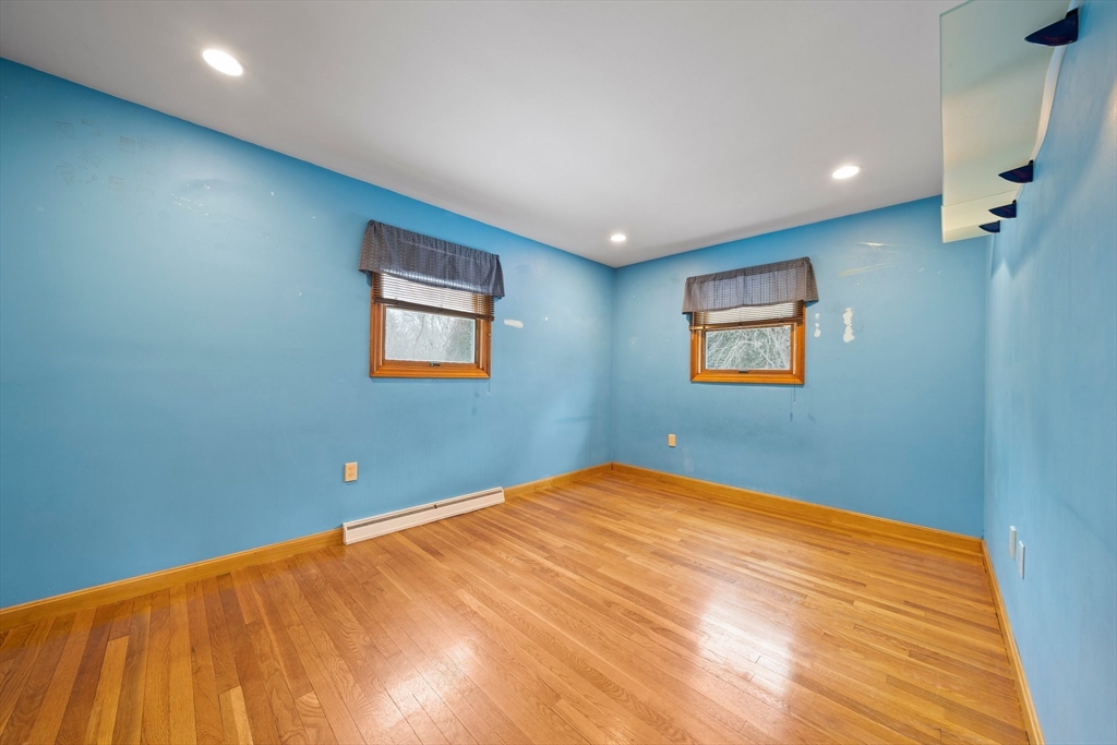 42 King Phillip Ln