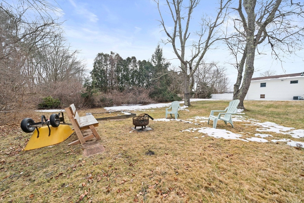 42 King Phillip Ln