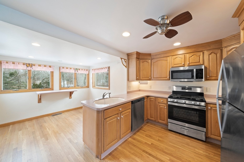 42 King Phillip Ln